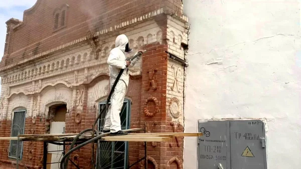 Очистка кирпичных и бетонных поверхностей