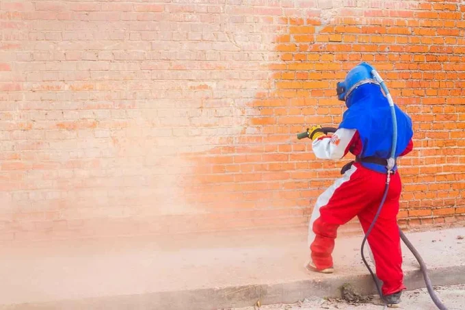 Очистка кирпичных и бетонных поверхностей